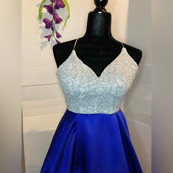 B.Darlin Dress Formal Prom Homecoming Blue & Silver High/Low Size 7/8 [bb] - Picture 6 of 8